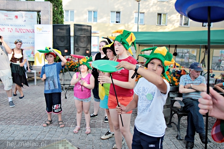 Piknik Rodzinny ?Grunt to rodzinka? CZĘŚĆ 1 ? ?Rodzinny labirynt?
