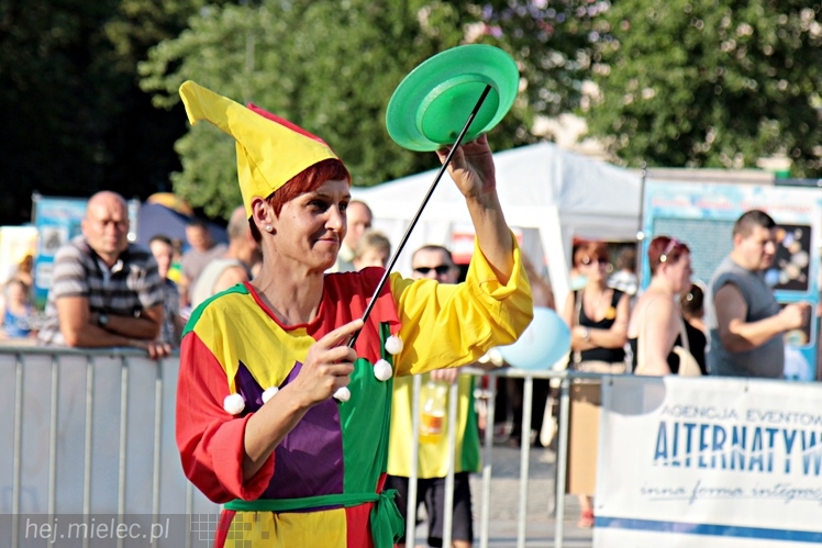 Piknik Rodzinny ?Grunt to rodzinka? CZĘŚĆ 1 ? ?Rodzinny labirynt?