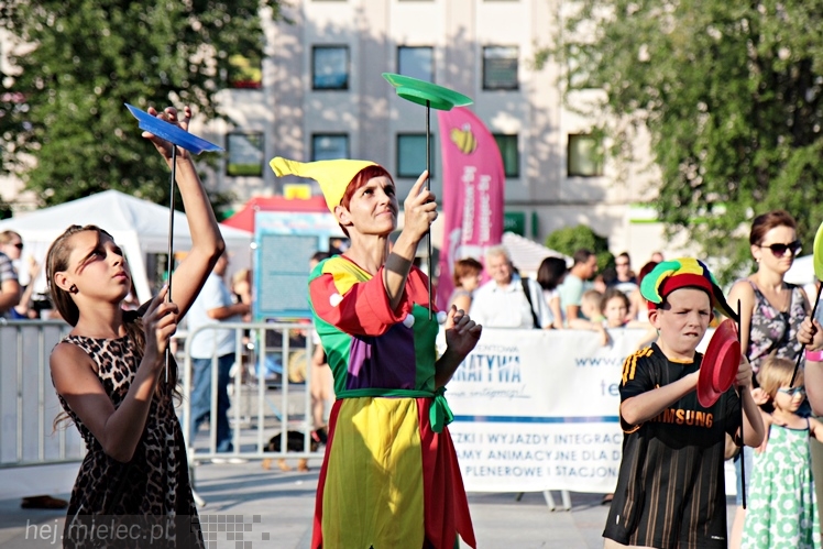 Piknik Rodzinny ?Grunt to rodzinka? CZĘŚĆ 1 ? ?Rodzinny labirynt?
