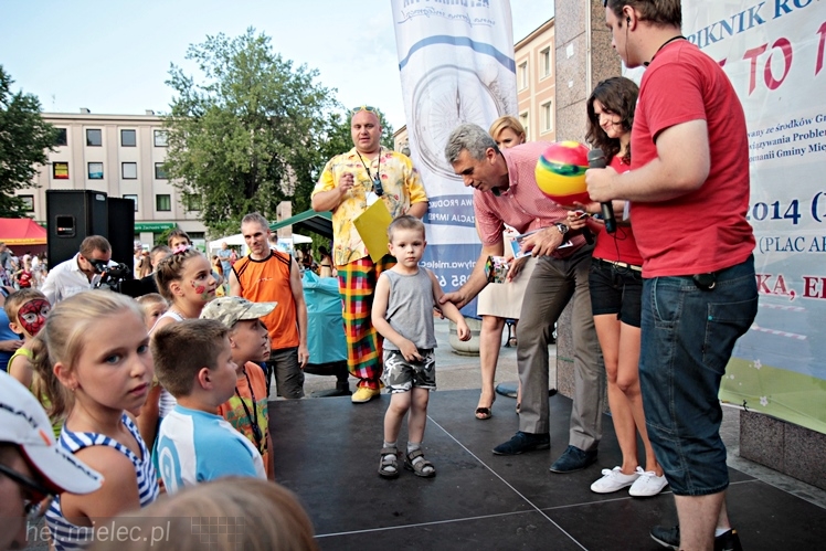 Piknik Rodzinny ?Grunt to rodzinka? CZĘŚĆ 1 ? ?Rodzinny labirynt?