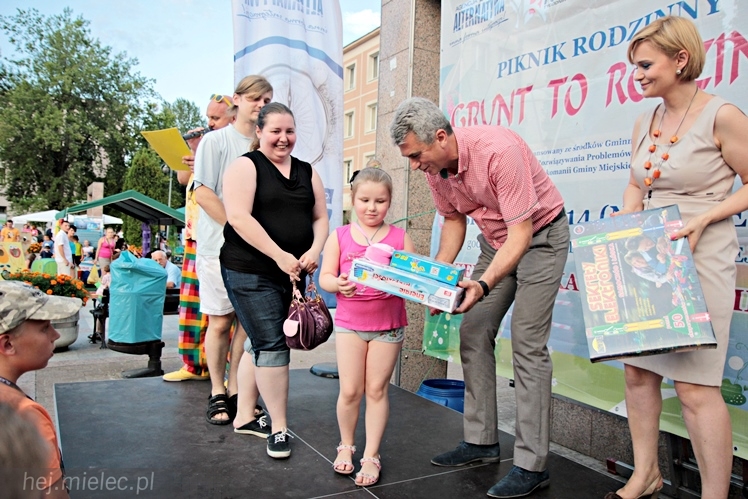 Piknik Rodzinny ?Grunt to rodzinka? CZĘŚĆ 1 ? ?Rodzinny labirynt?