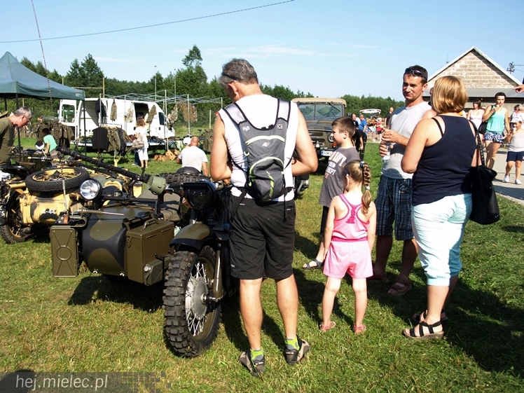 V Zlot Historyczno-Militarny w Bliźnie: odbicie poligonu, pokazy i turnieje