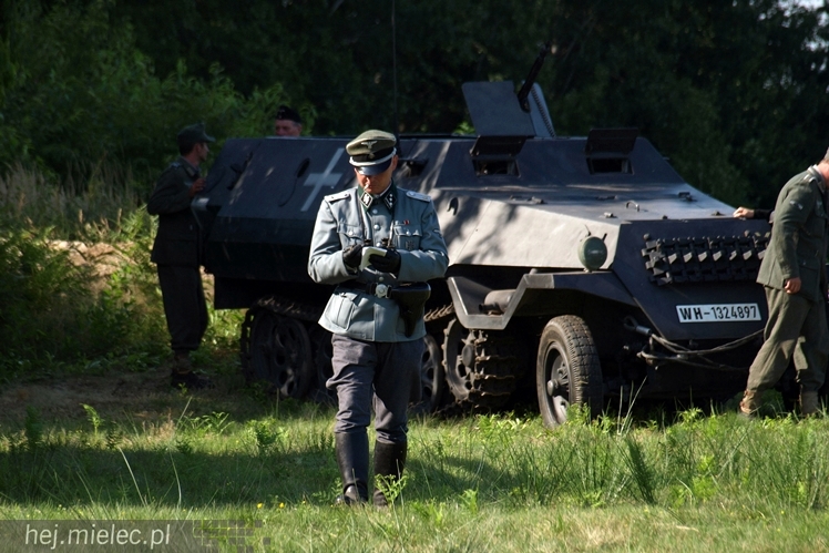 V Zlot Historyczno-Militarny w Bliźnie: odbicie poligonu, pokazy i turnieje