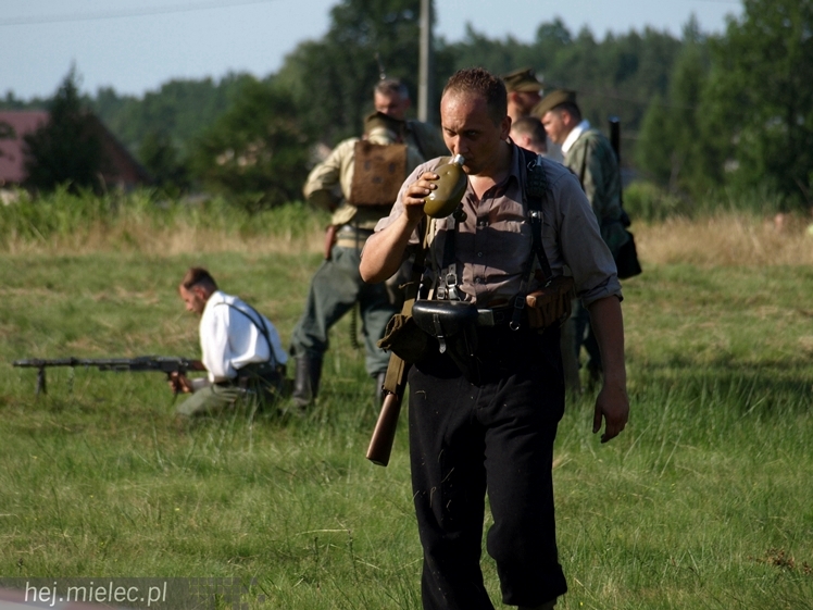 V Zlot Historyczno-Militarny w Bliźnie: odbicie poligonu, pokazy i turnieje