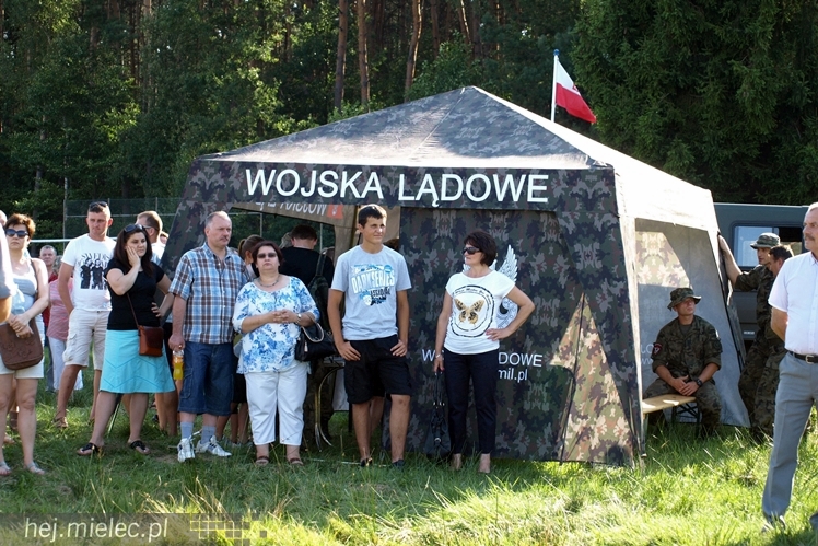 V Zlot Historyczno-Militarny w Bliźnie: odbicie poligonu, pokazy i turnieje