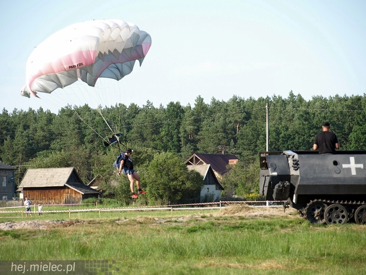 V Zlot Historyczno-Militarny w Bliźnie: odbicie poligonu, pokazy i turnieje