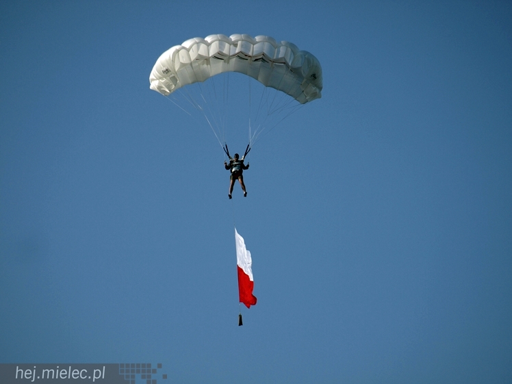 V Zlot Historyczno-Militarny w Bliźnie: odbicie poligonu, pokazy i turnieje