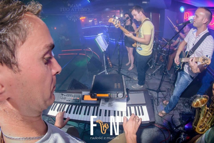 Dancing Night z zespołem FUN w Papillon Club. Impreza 27 lipca