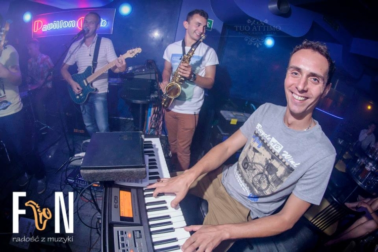 Dancing Night z zespołem FUN w Papillon Club. Impreza 27 lipca