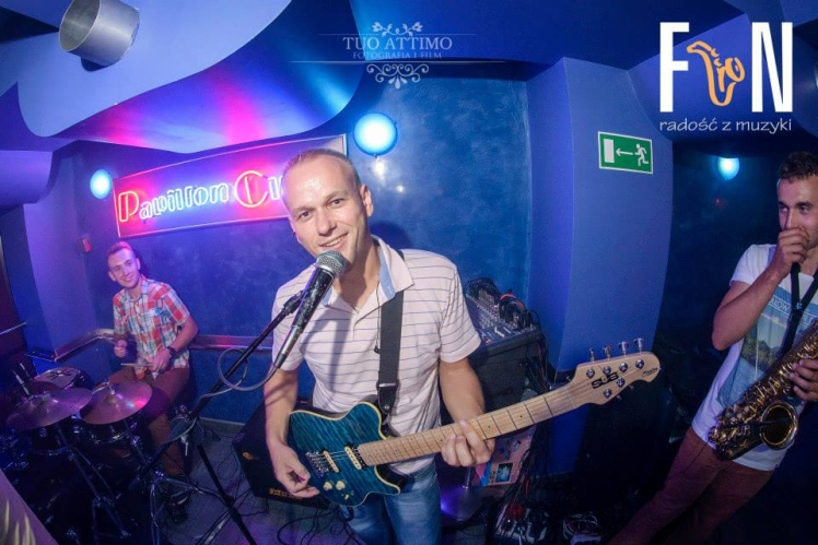 Dancing Night z zespołem FUN w Papillon Club. Impreza 27 lipca