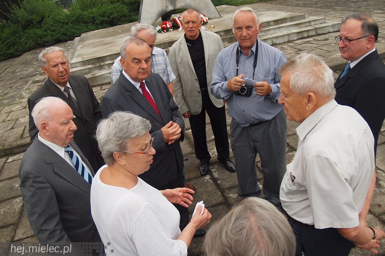 Mielczanie i Ukraińcy razem na cmentarzu Armii Czerwonej, w rocznicę