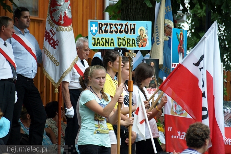 37. Rzeszowska Piesza Pielgrzymka dotarła do Jam. Wierni modlili się za Ojczyznę
