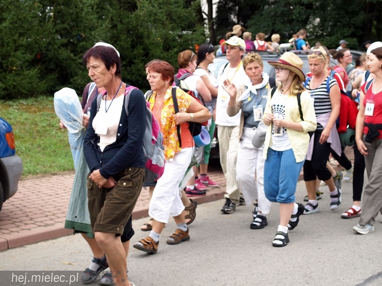 37. Rzeszowska Piesza Pielgrzymka dotarła do Jam. Wierni modlili się za Ojczyznę