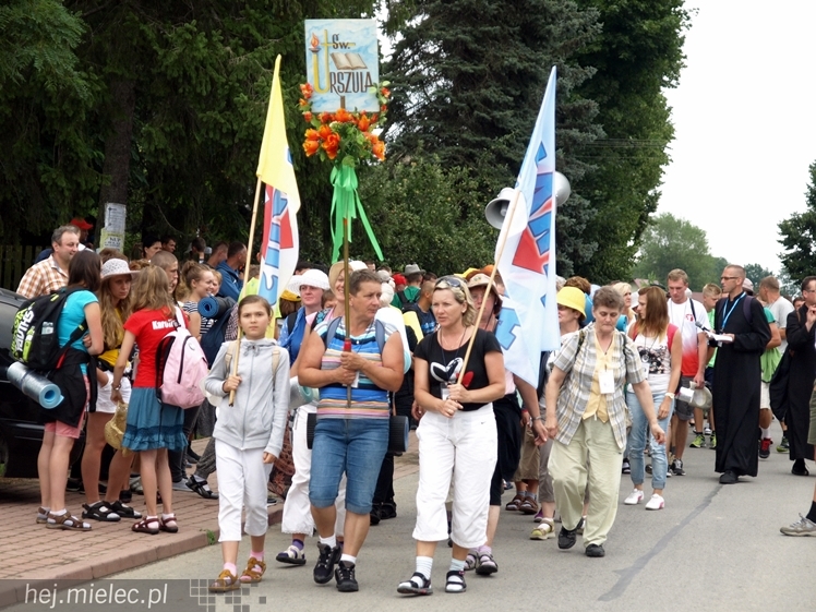 37. Rzeszowska Piesza Pielgrzymka dotarła do Jam. Wierni modlili się za Ojczyznę