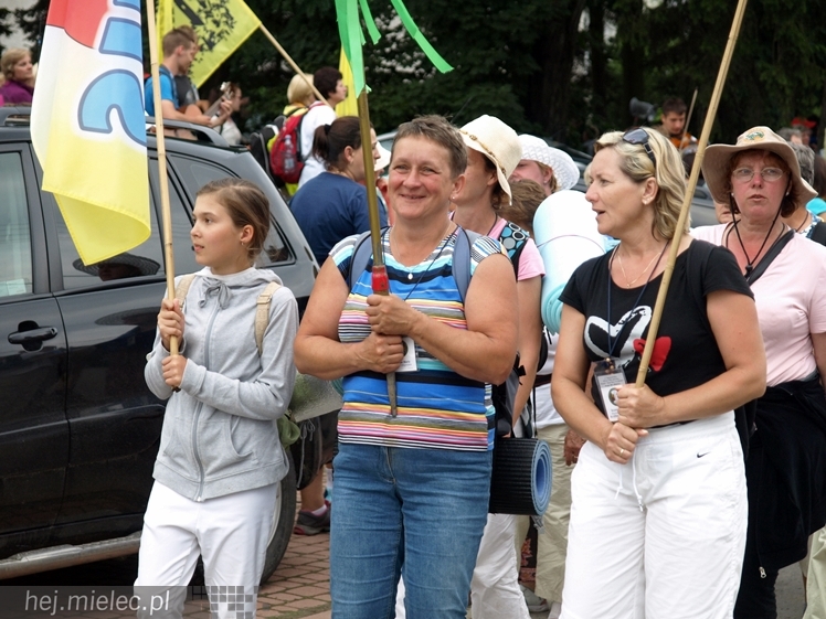37. Rzeszowska Piesza Pielgrzymka dotarła do Jam. Wierni modlili się za Ojczyznę