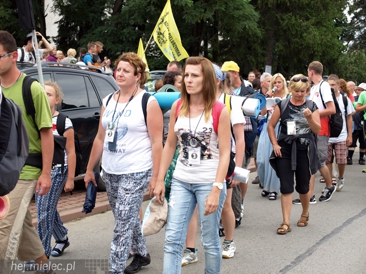 37. Rzeszowska Piesza Pielgrzymka dotarła do Jam. Wierni modlili się za Ojczyznę