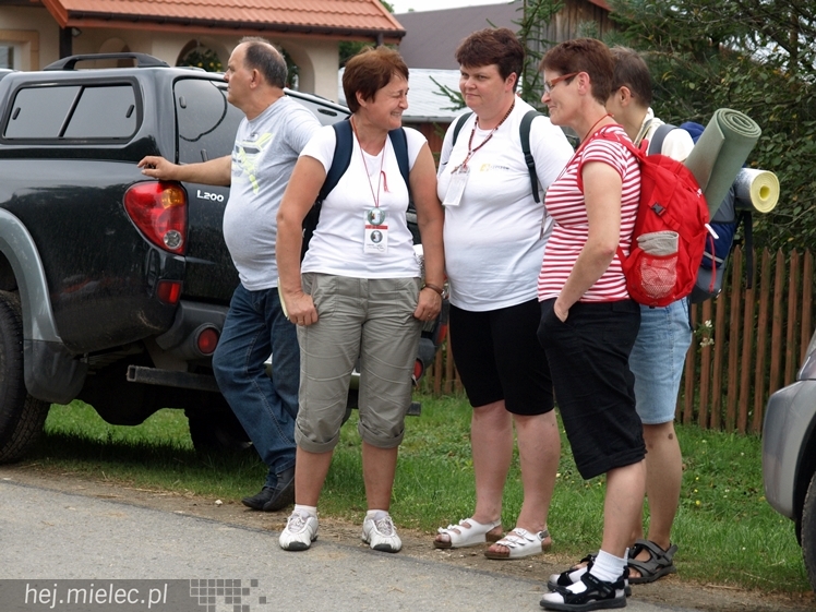 37. Rzeszowska Piesza Pielgrzymka dotarła do Jam. Wierni modlili się za Ojczyznę