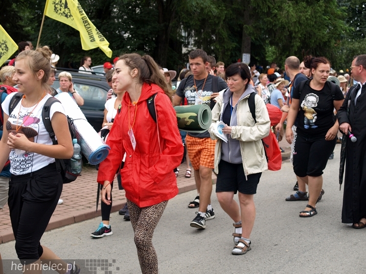 37. Rzeszowska Piesza Pielgrzymka dotarła do Jam. Wierni modlili się za Ojczyznę
