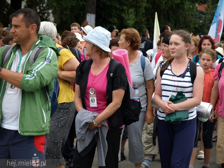 37. Rzeszowska Piesza Pielgrzymka dotarła do Jam. Wierni modlili się za Ojczyznę