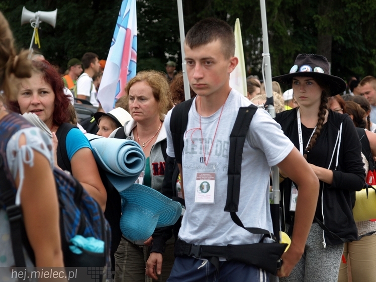 37. Rzeszowska Piesza Pielgrzymka dotarła do Jam. Wierni modlili się za Ojczyznę