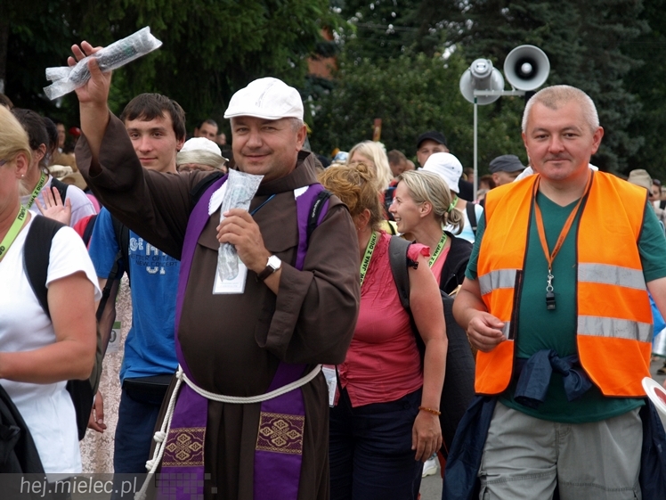 37. Rzeszowska Piesza Pielgrzymka dotarła do Jam. Wierni modlili się za Ojczyznę