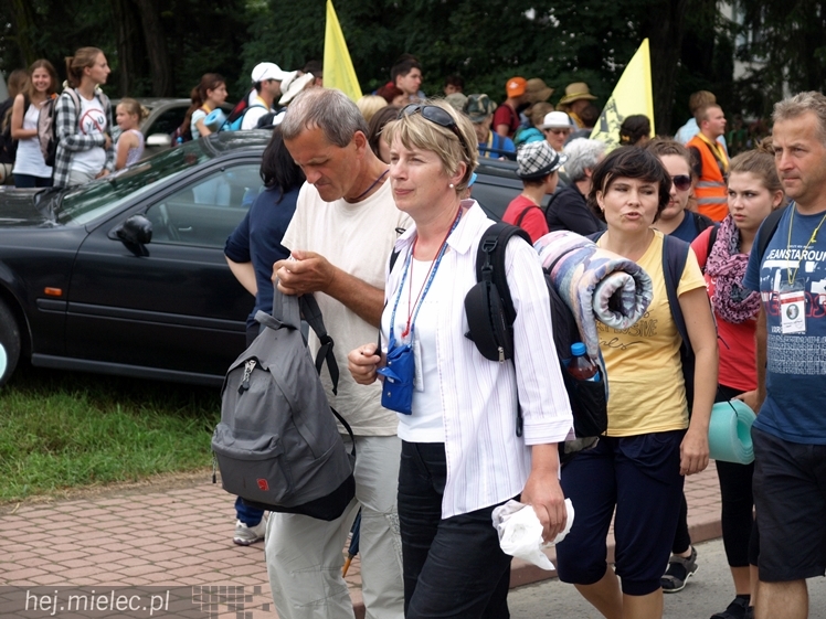 37. Rzeszowska Piesza Pielgrzymka dotarła do Jam. Wierni modlili się za Ojczyznę