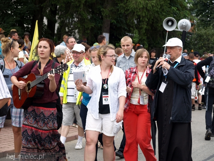 37. Rzeszowska Piesza Pielgrzymka dotarła do Jam. Wierni modlili się za Ojczyznę