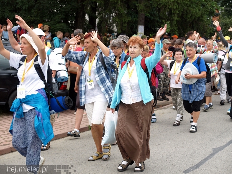37. Rzeszowska Piesza Pielgrzymka dotarła do Jam. Wierni modlili się za Ojczyznę