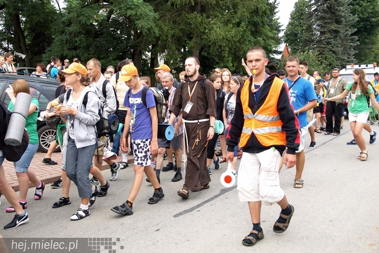 37. Rzeszowska Piesza Pielgrzymka dotarła do Jam. Wierni modlili się za Ojczyznę