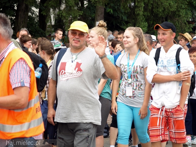 37. Rzeszowska Piesza Pielgrzymka dotarła do Jam. Wierni modlili się za Ojczyznę
