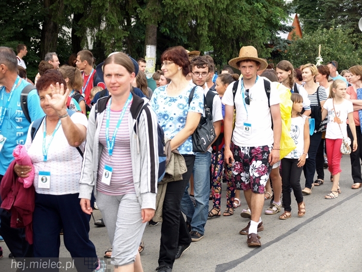 37. Rzeszowska Piesza Pielgrzymka dotarła do Jam. Wierni modlili się za Ojczyznę