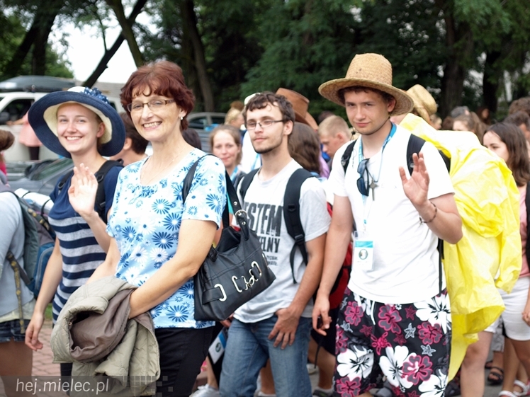 37. Rzeszowska Piesza Pielgrzymka dotarła do Jam. Wierni modlili się za Ojczyznę