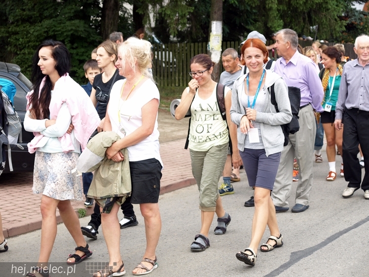 37. Rzeszowska Piesza Pielgrzymka dotarła do Jam. Wierni modlili się za Ojczyznę