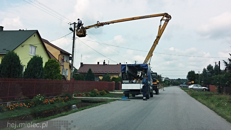 Trześń 24 godziny po nawałnicy: woda opada, ale powoli