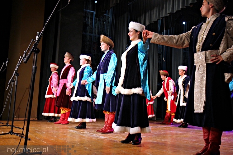 Wakacje z folklorem: koncert francuskiej Mazovii z Saint-Vallier i Rzeszowiaków