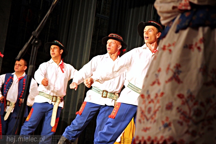 Wakacje z folklorem: koncert francuskiej Mazovii z Saint-Vallier i Rzeszowiaków