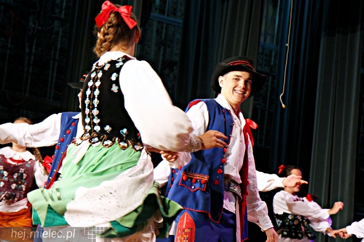Wakacje z folklorem: koncert francuskiej Mazovii z Saint-Vallier i Rzeszowiaków