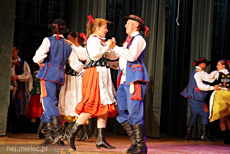 Wakacje z folklorem: koncert francuskiej Mazovii z Saint-Vallier i Rzeszowiaków
