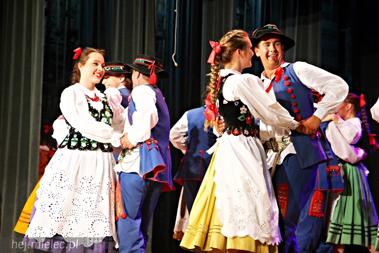 Wakacje z folklorem: koncert francuskiej Mazovii z Saint-Vallier i Rzeszowiaków