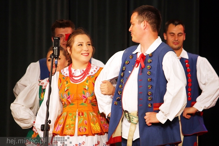 Wakacje z folklorem: koncert francuskiej Mazovii z Saint-Vallier i Rzeszowiaków