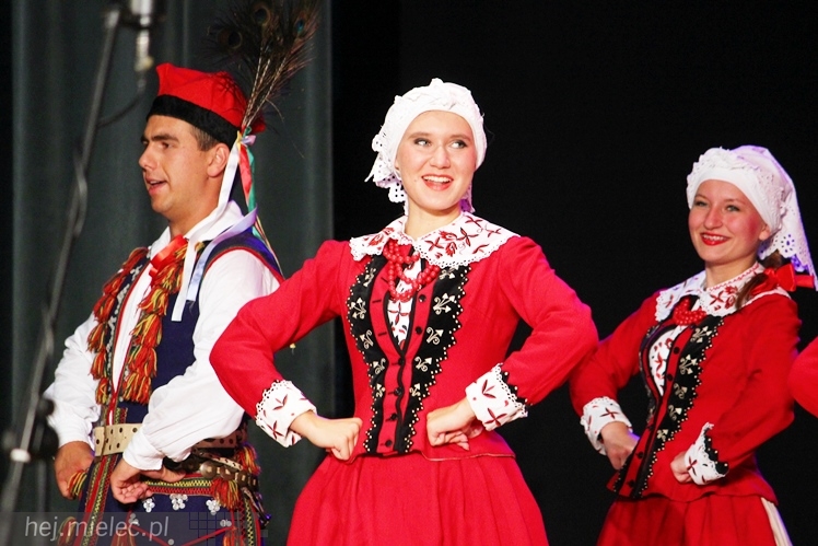 Wakacje z folklorem: koncert francuskiej Mazovii z Saint-Vallier i Rzeszowiaków