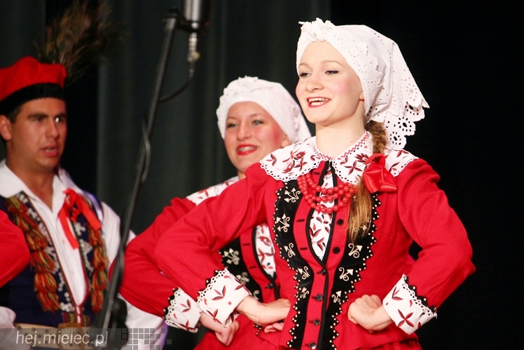 Wakacje z folklorem: koncert francuskiej Mazovii z Saint-Vallier i Rzeszowiaków