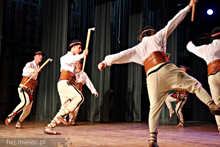 Wakacje z folklorem: koncert francuskiej Mazovii z Saint-Vallier i Rzeszowiaków