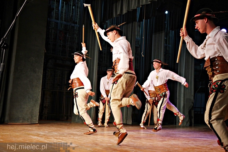 Wakacje z folklorem: koncert francuskiej Mazovii z Saint-Vallier i Rzeszowiaków