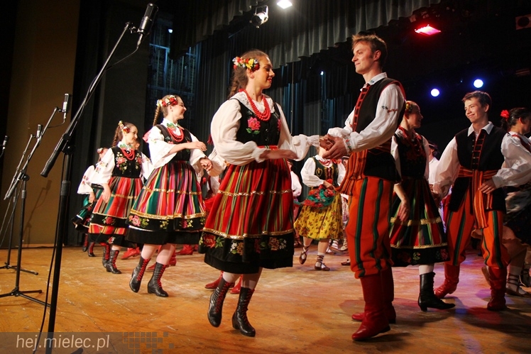 Wakacje z folklorem: koncert francuskiej Mazovii z Saint-Vallier i Rzeszowiaków