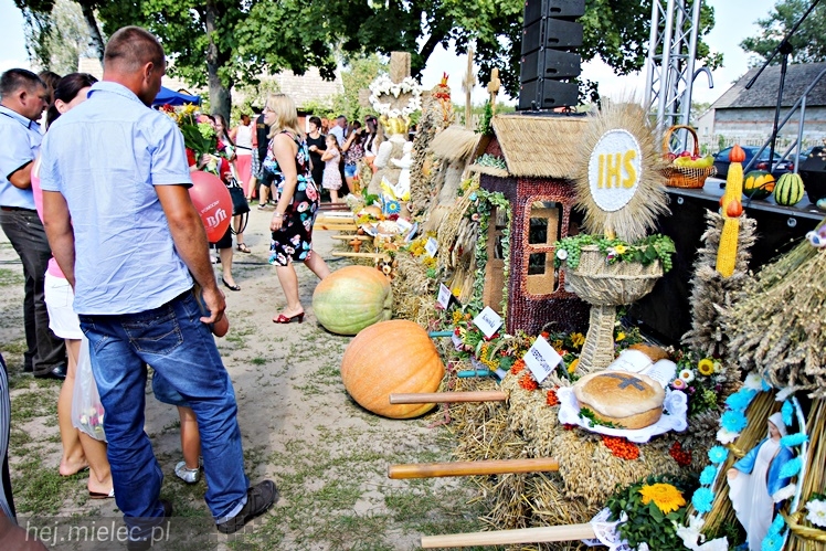 Dożynki Gminy Wadowice Górne i taneczny koncert Don Vasyl Juniora i Cygańskich Gwiazd