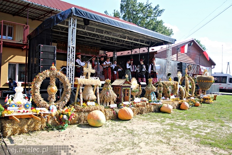 Dożynki Gminy Wadowice Górne i taneczny koncert Don Vasyl Juniora i Cygańskich Gwiazd