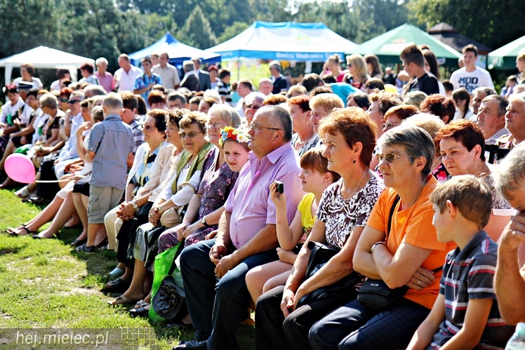 Dożynki Gminy Wadowice Górne i taneczny koncert Don Vasyl Juniora i Cygańskich Gwiazd