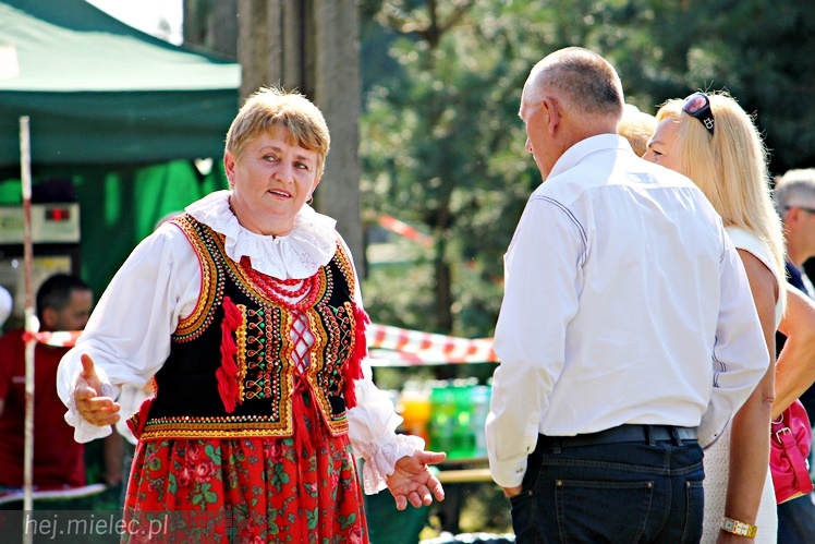 Dożynki Gminy Wadowice Górne i taneczny koncert Don Vasyl Juniora i Cygańskich Gwiazd
