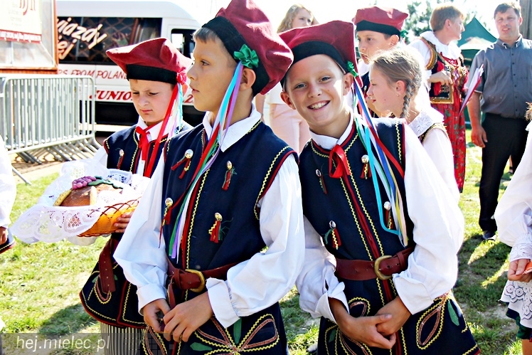 Dożynki Gminy Wadowice Górne i taneczny koncert Don Vasyl Juniora i Cygańskich Gwiazd